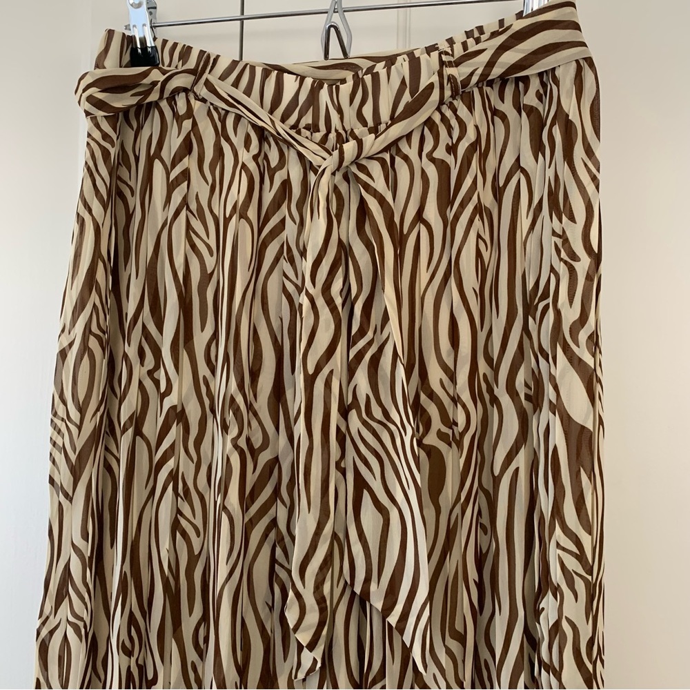 Joie Abstract Zebra Print Midi Pleated Cream and Brown Skirt Sz L NWOT - Picture 3 of 7